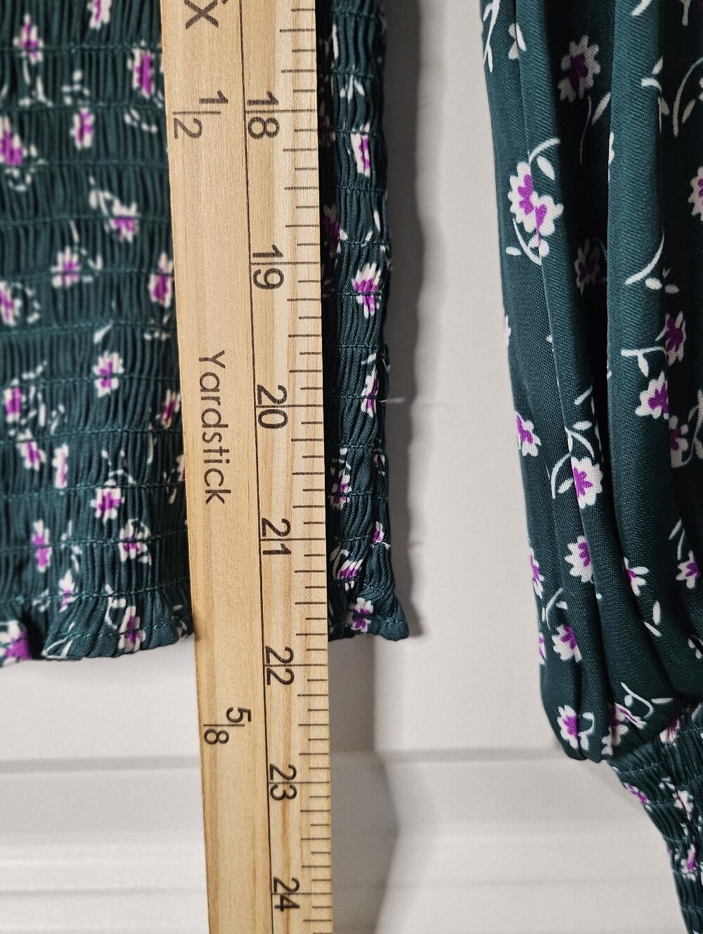 GAP Green Floral Smocked Wrap Blouse Small Cottagecore Boho Puff Sleeve Top - Picture 15 of 16
